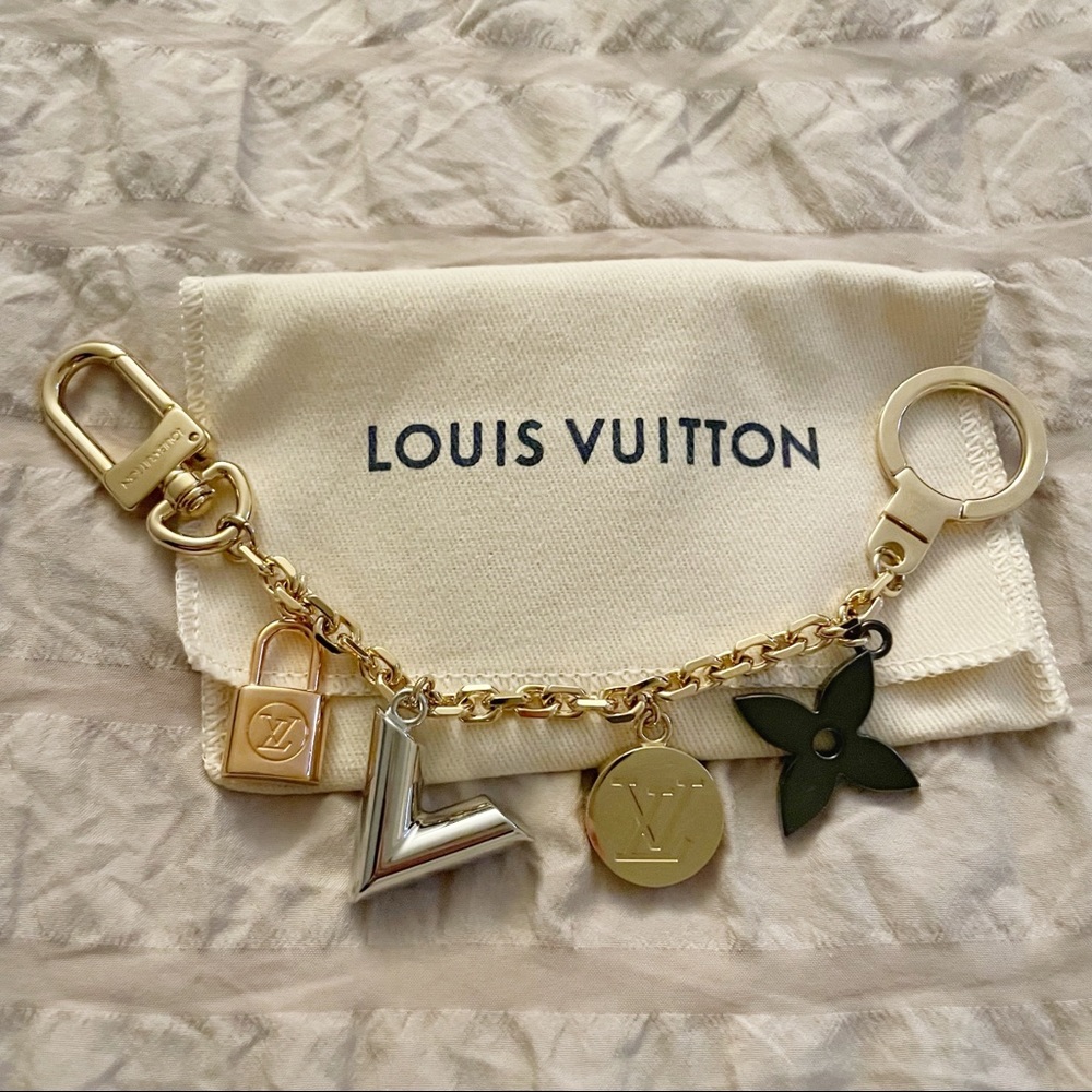 [LOUIS VUITTON] 🆕 RARE Chain Bag Charm Multi-tone Metallic